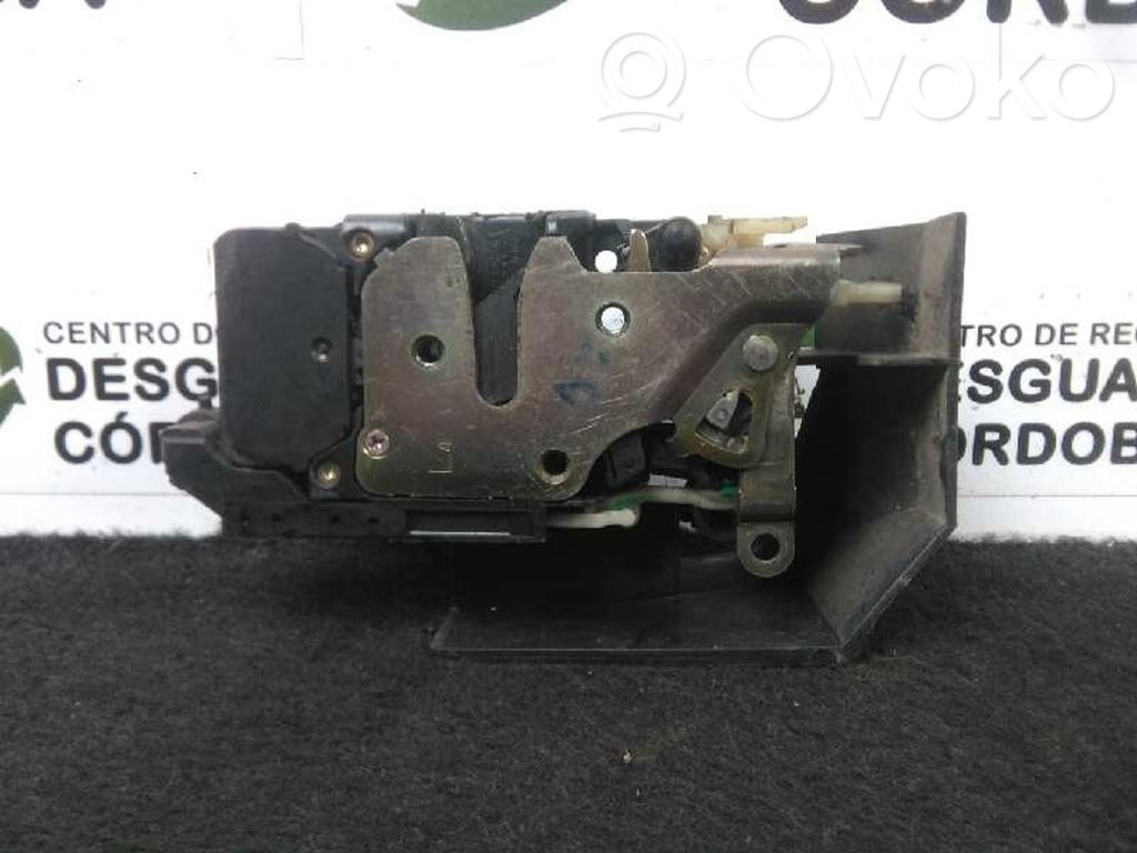 Front door lock   4PUERTAS