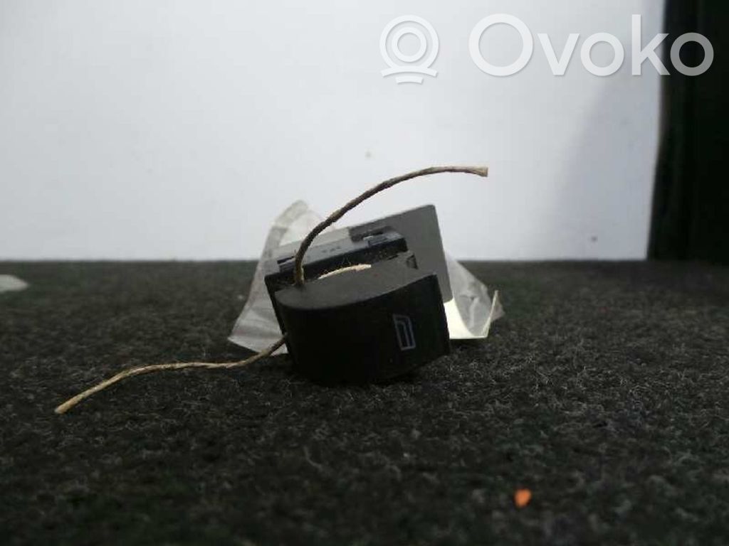 Audi A6 Allroad C5 Electric window control switch 