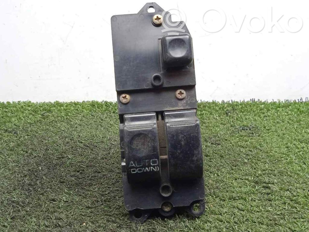 Mitsubishi Space Runner Electric window control switch 