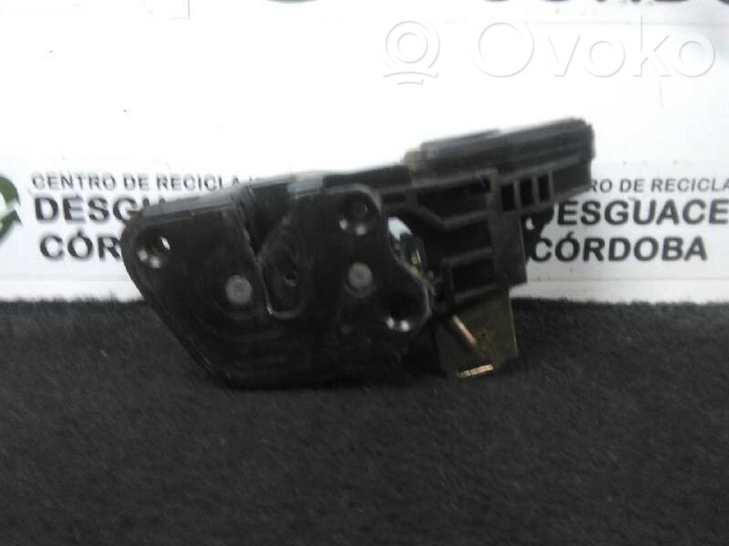 Hyundai Elantra Front door lock 