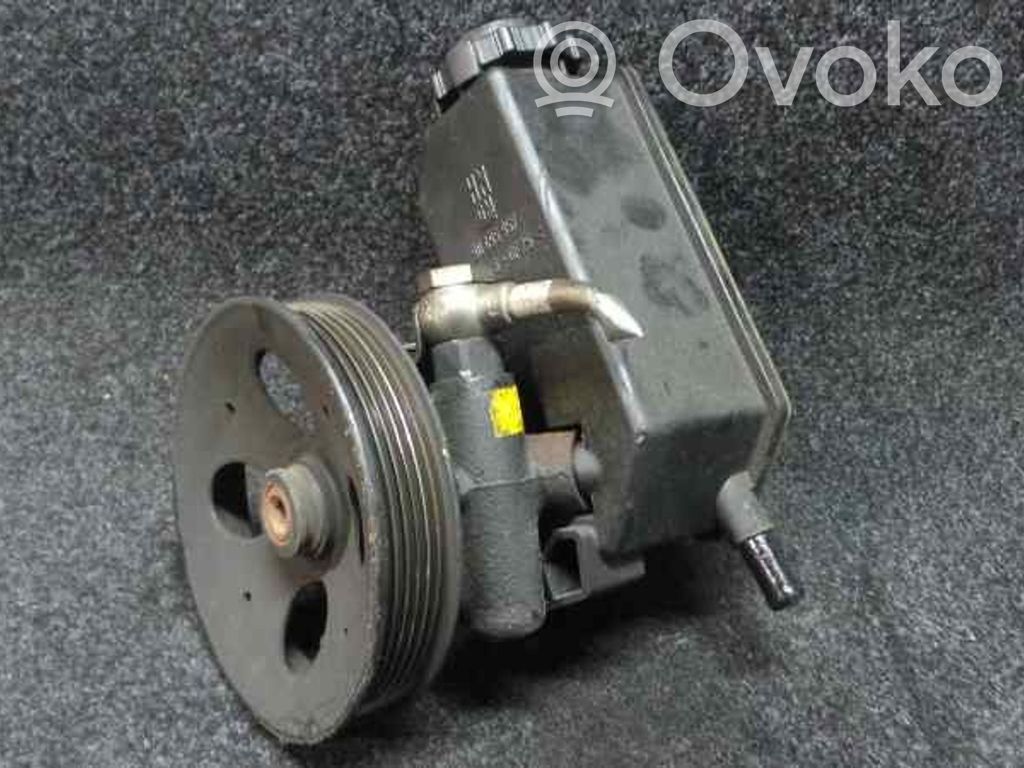 Opel Vectra B Power steering pump 