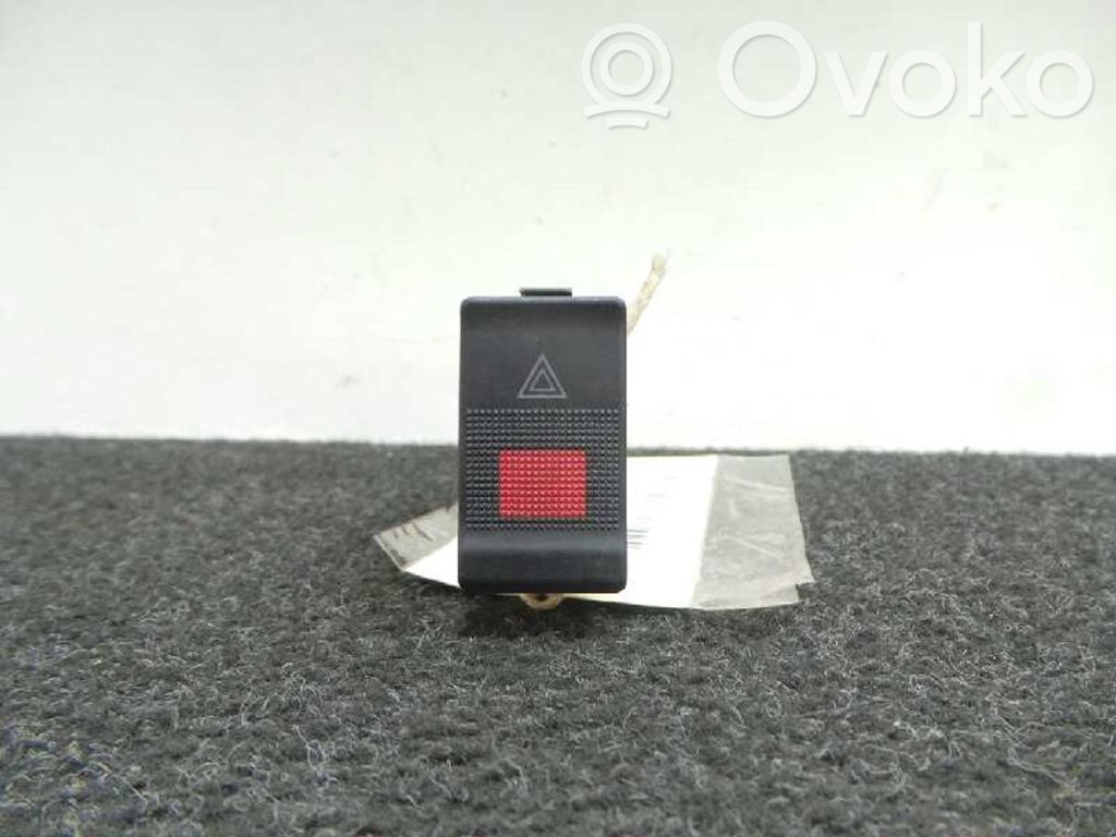 Hazard light switch   4A0941509,7PINES