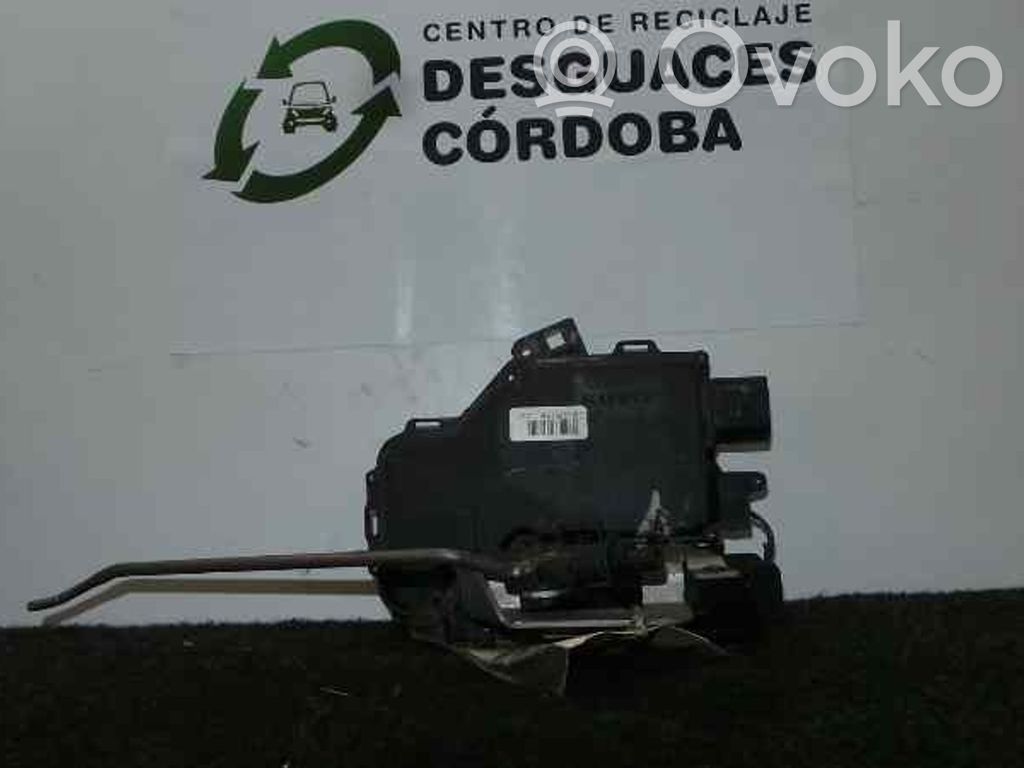 Priekšpusē slēdzene   8E1837016C,ELECTRICA7PIN