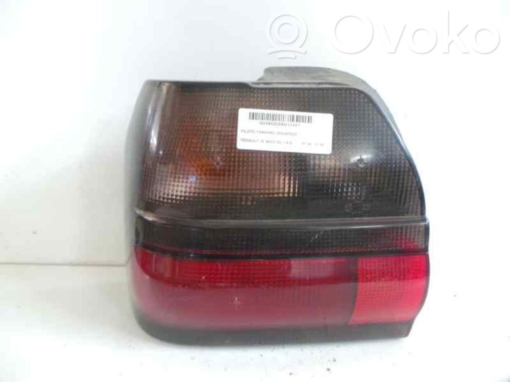 Rear/tail lights   194PUERTAS,2SERIE