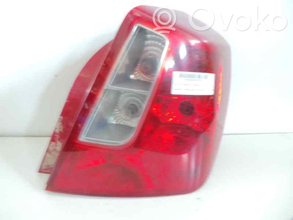 Rear/tail lights   0310,4PUERTAS