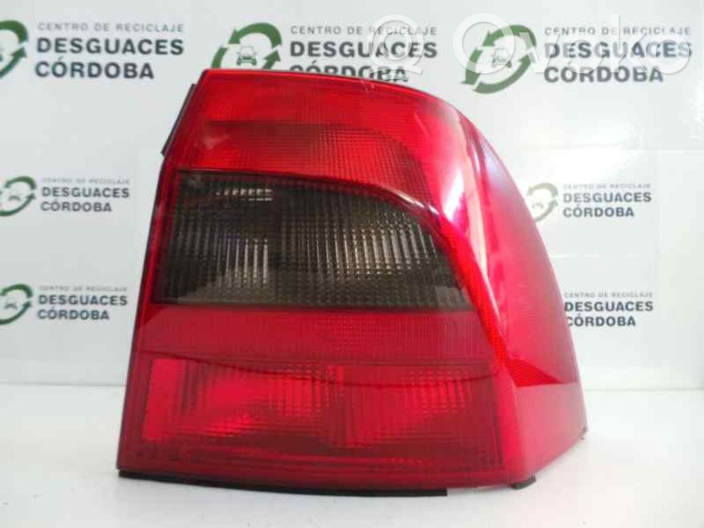 Rear/tail lights   VECTRAB4PUERTAS,9902NEGRO