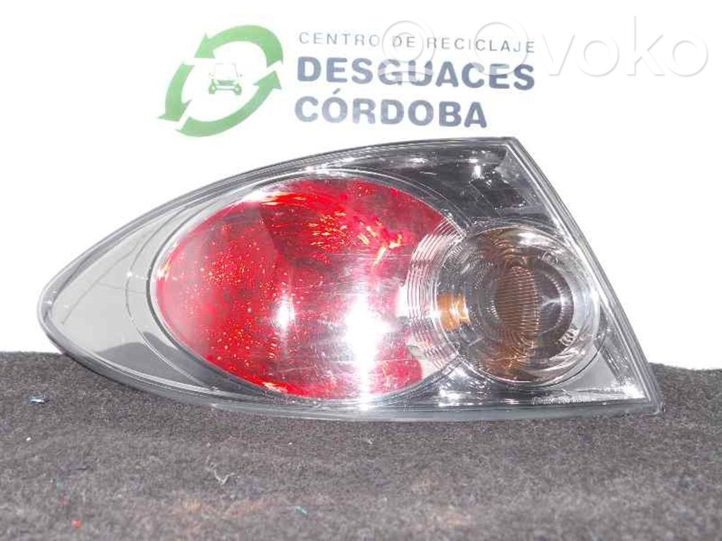 Feux arrière / postérieurs   0206EXTERIOR