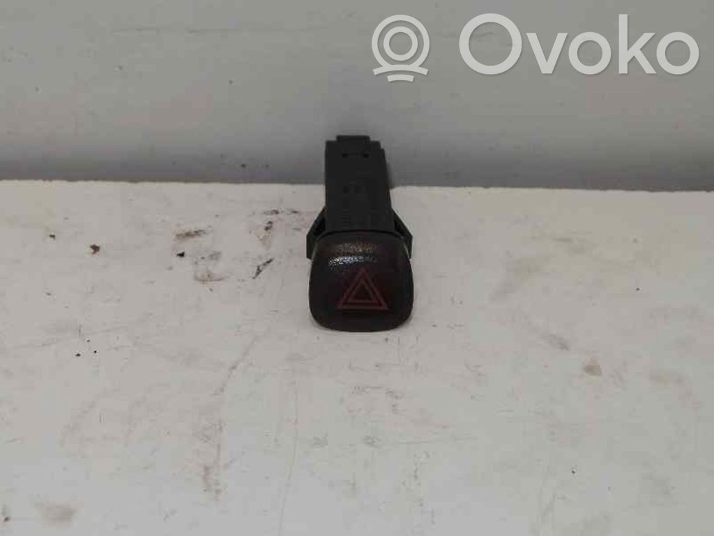Botón interruptor de luz de peligro   9168302