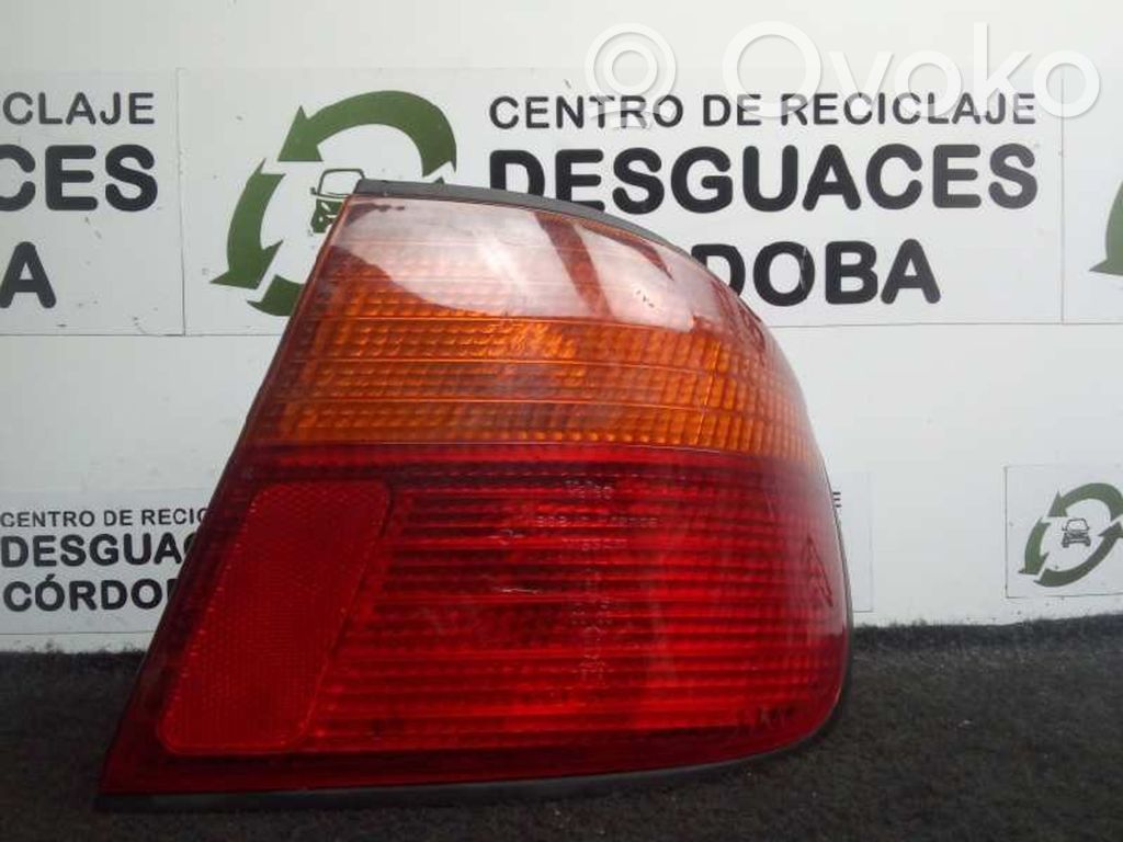 Nissan Primera Rückleuchte Heckleuchte 
