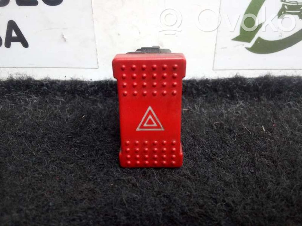 Hazard light switch   69501526,4PINES