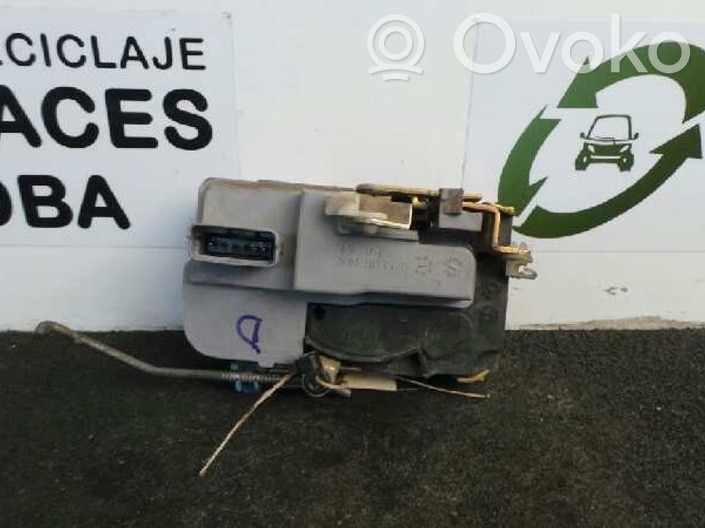 Peugeot Partner Cerradura de puerta delantera 