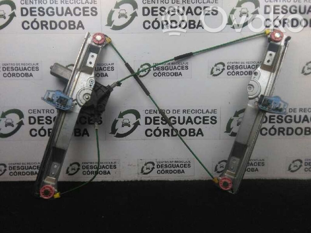 Regulador manual de la ventanilla delantera   541613212,3PUERTAS