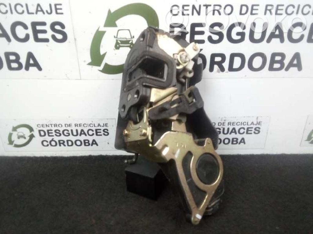 Rear door lock   5PINES