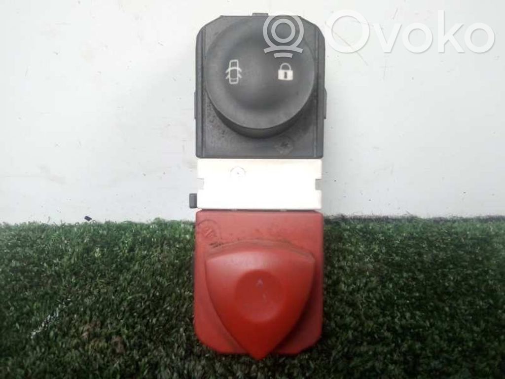 Renault Scenic RX Hazard light switch 