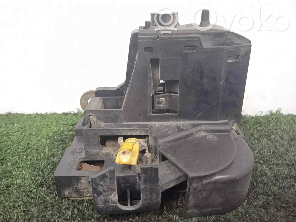 Renault Megane I Cerradura de puerta delantera 