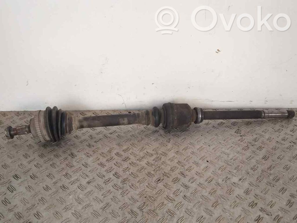 Renault Clio II Передняя полуось 