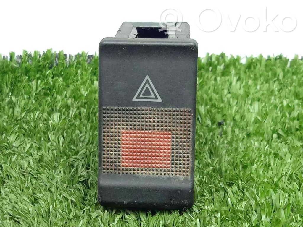 Botón interruptor de luz de peligro   4A0941509,7PINES