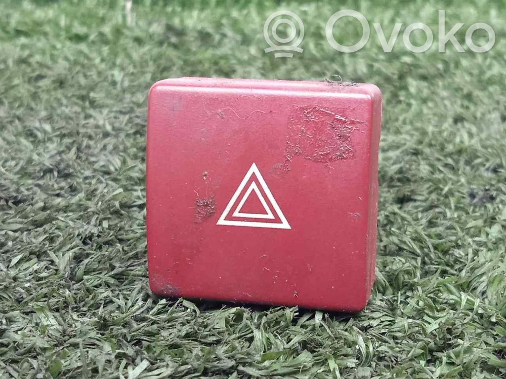 Peugeot Partner Avarinių žibintų jungtukas 