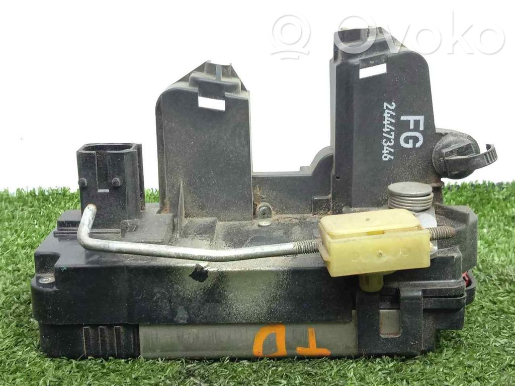 Opel Vectra C Rear door lock 