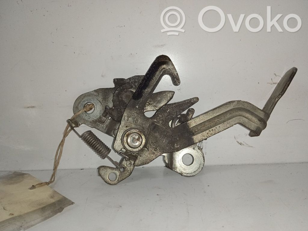 Tie down hook / loop