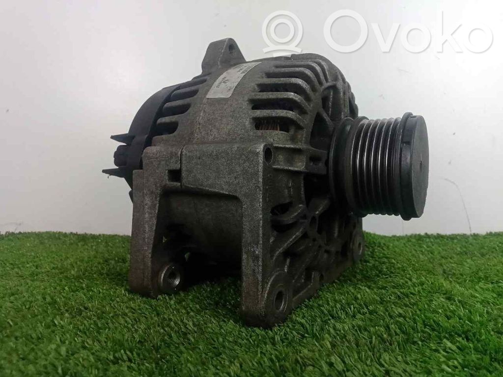 Renault Clio III Generator/alternator 