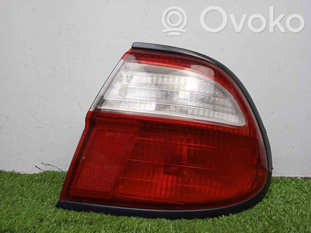 Nissan Almera Galinis žibintas kėbule 