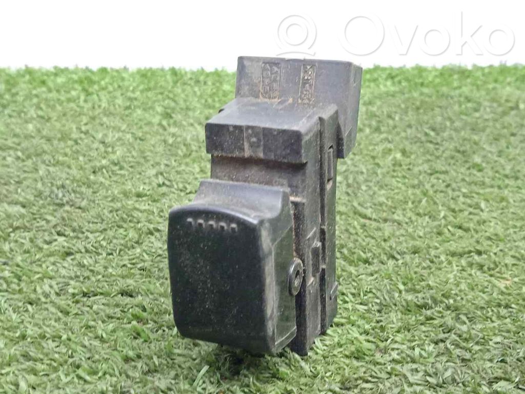 Electric window control switch   SINREFERENCIA