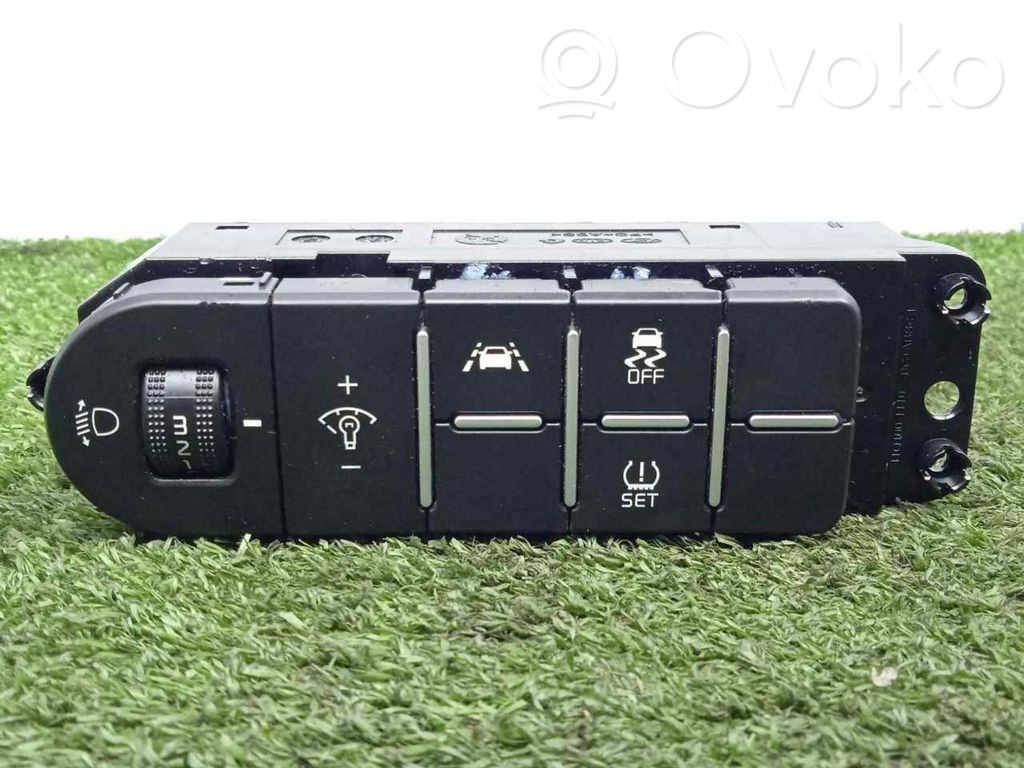 Other control units/modules   93700J7AD0
