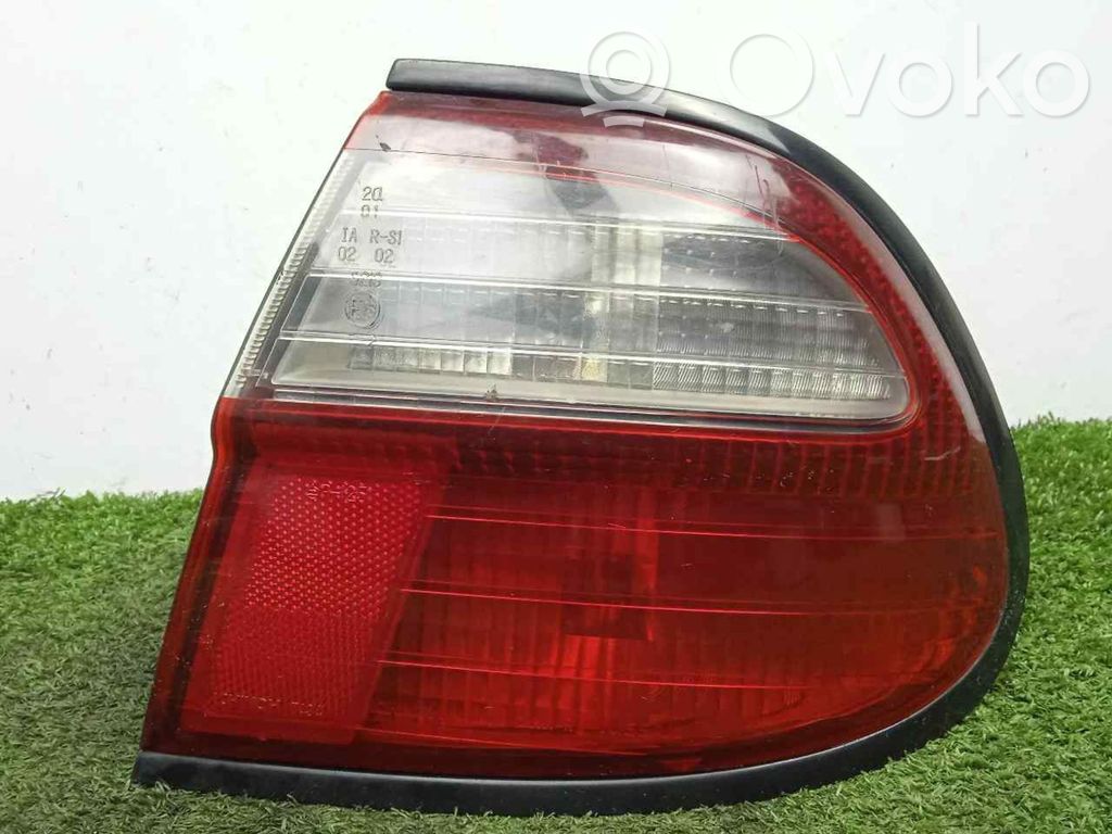 Nissan Almera Galinis žibintas kėbule 