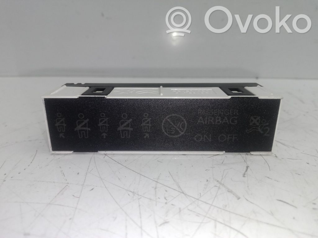 Comutator/buton multifuncțional   9807496180