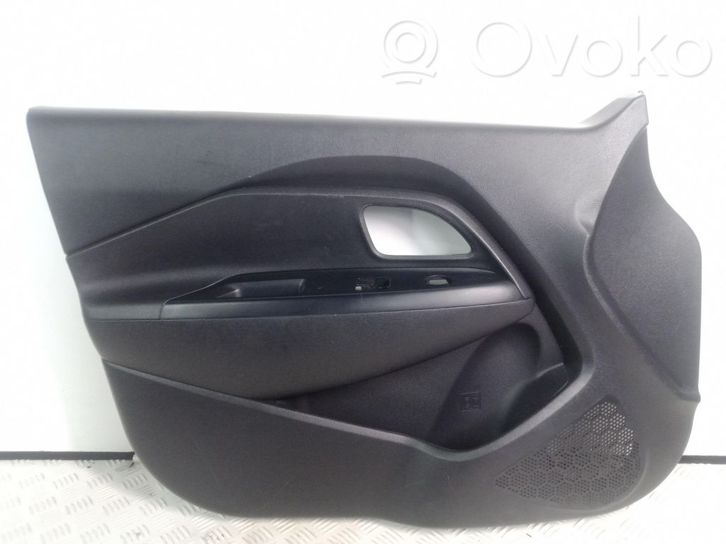 Revestimiento de puerta delantera   823101W010