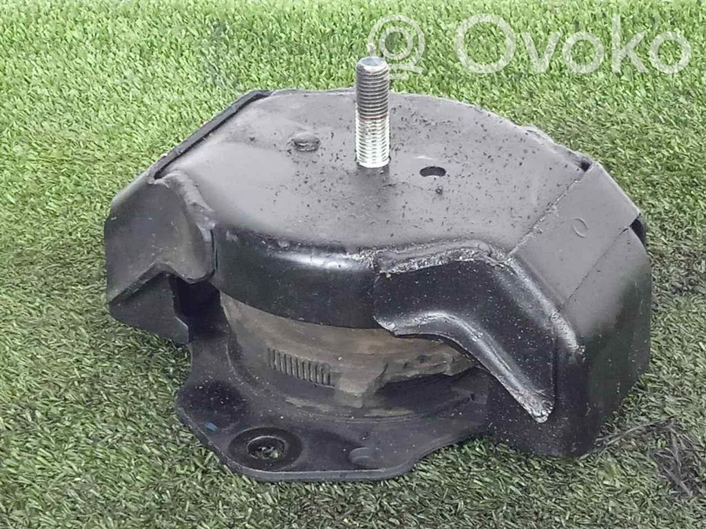 Soporte de montaje del motor   1093A105
