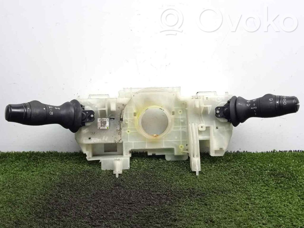 Interruptor de control del panel de luces   255670001R