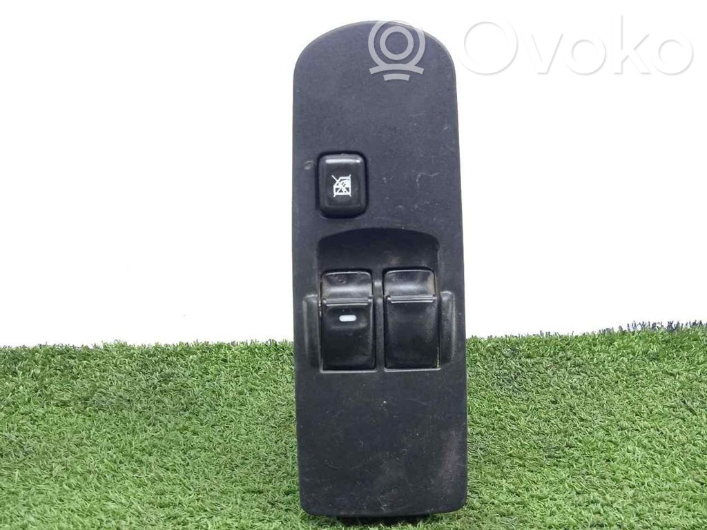 Mitsubishi Colt Electric window control switch 