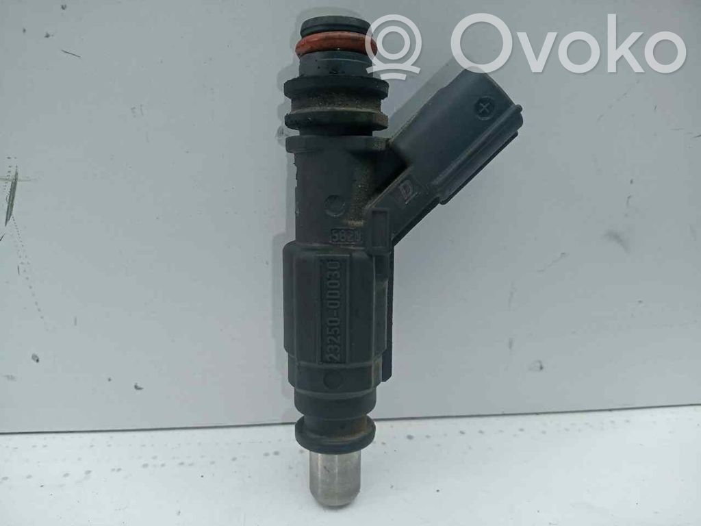 Fuel injector