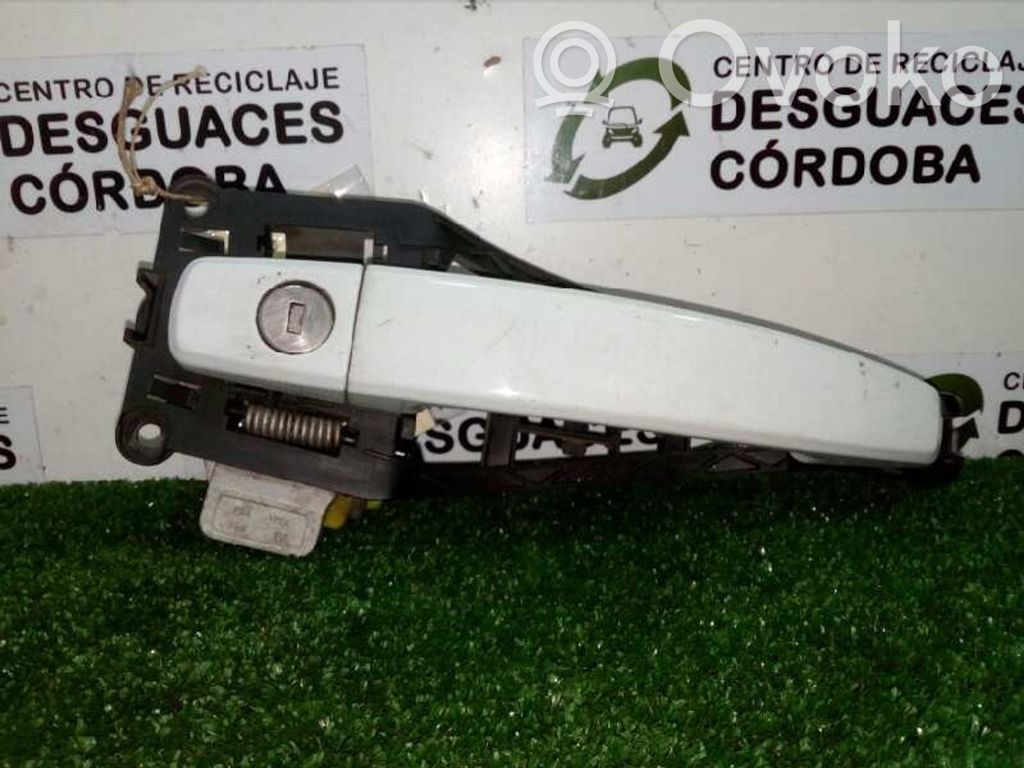 Opel Corsa D Maniglia esterna per portiera anteriore 