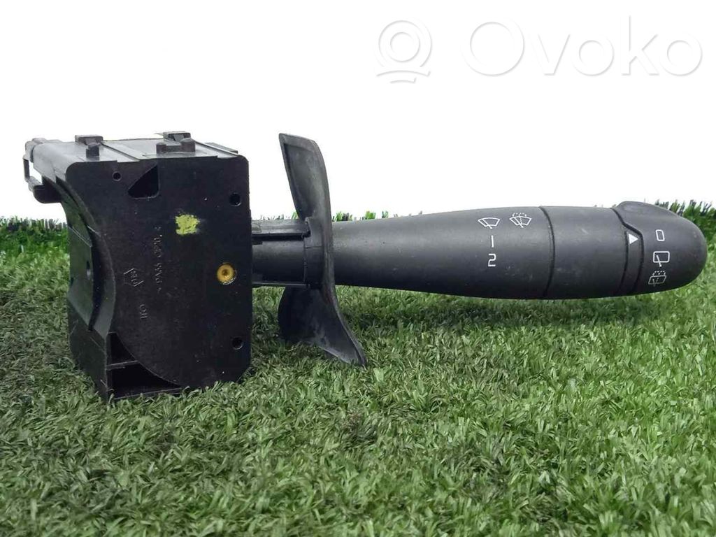 Dacia Sandero Wiper control stalk 