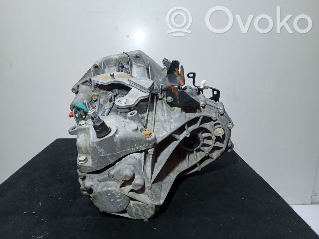 Manual 5 speed gearbox   TL4118,6VELOCIDADES