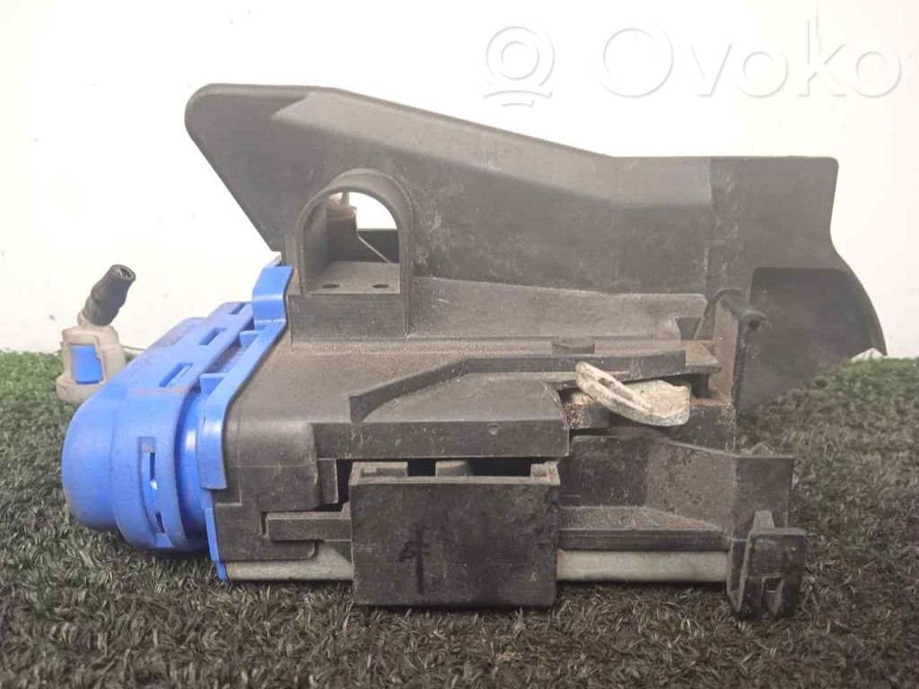 Cerradura de puerta trasera   8D0839016A