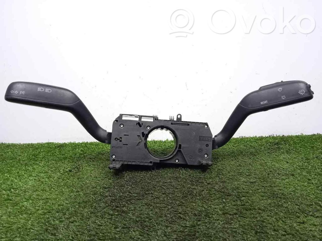 Skoda Fabia Mk1 (6Y) Panel lighting control switch 