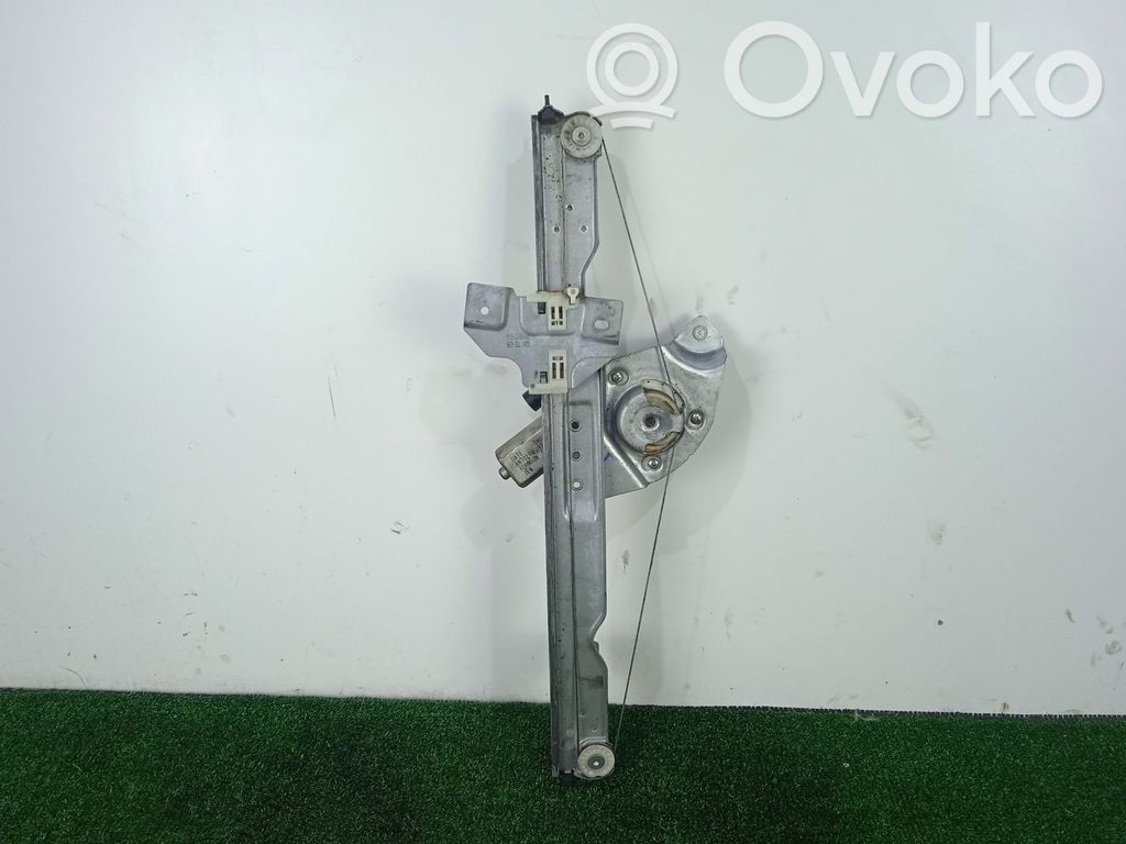 Dacia Sandero Front door manual window regulator 