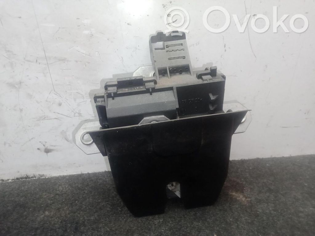 Tailgate lock latch   FOMOCO
