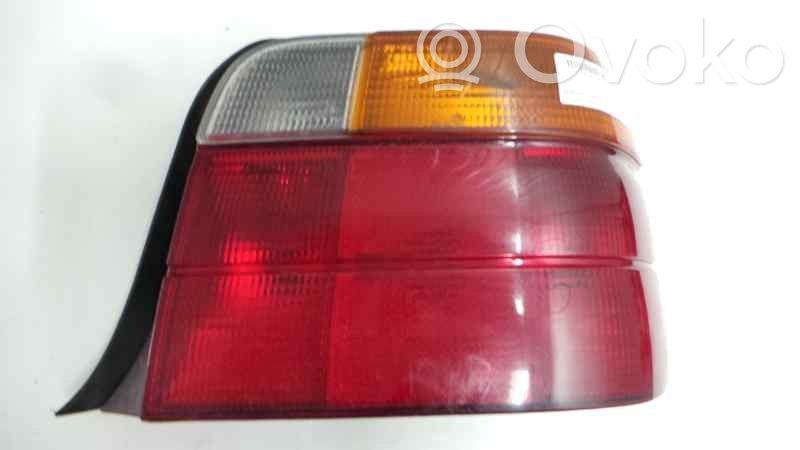 Rear/tail lights   COMPACT,AMBAR
