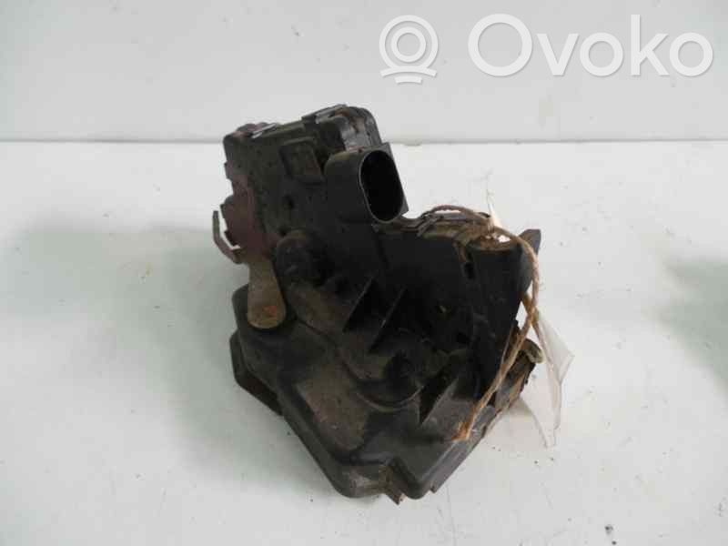 Rear door lock   9800
