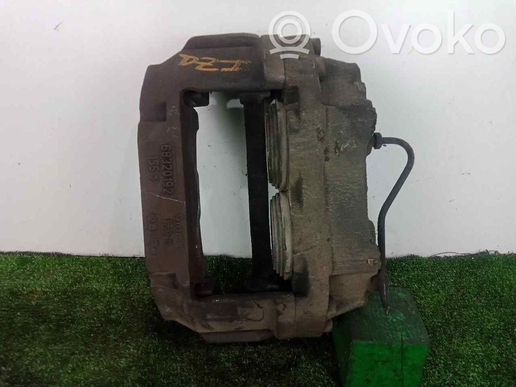 Front brake caliper   68320192
