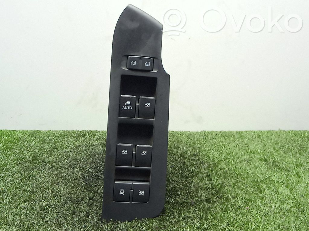 Electric window control switch   202005438