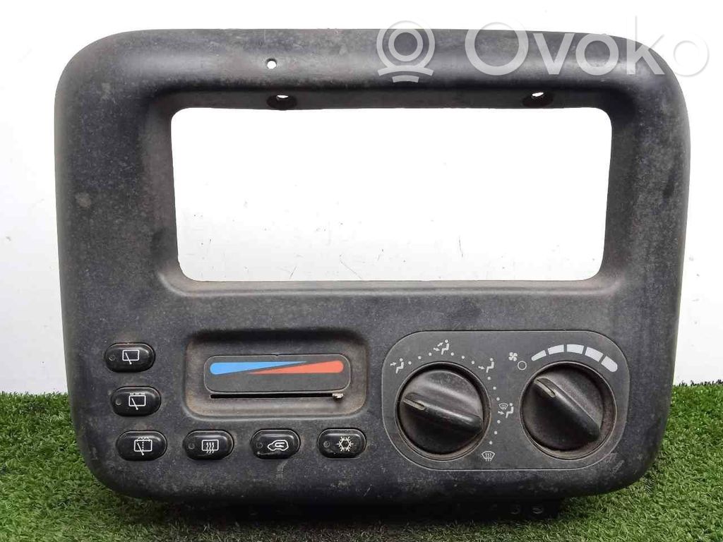 Chrysler Voyager Ilmastoinnin ohjainlaite/moduuli 