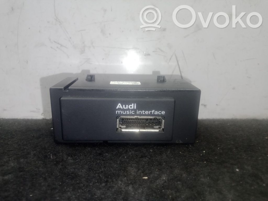 Sonstige Steuergeräte / Module   8V0035736,USBMMI