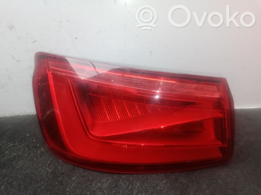 Luz trasera/de freno   8V5945095A