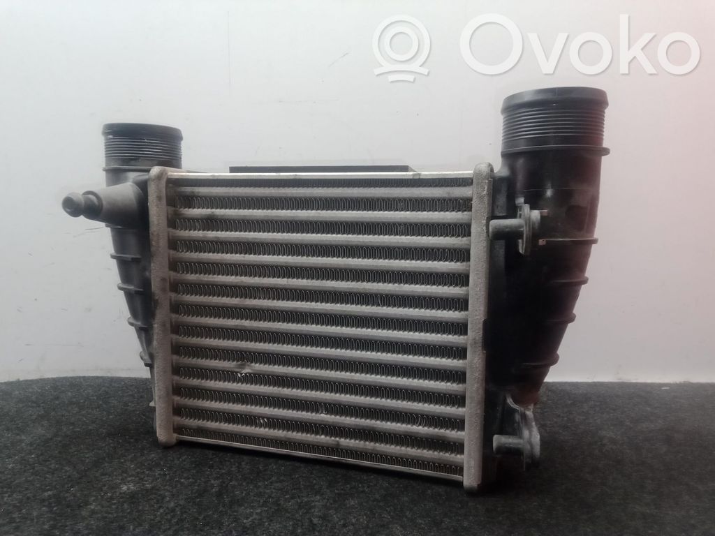 Radiador intercooler   8E0145806Q6021745